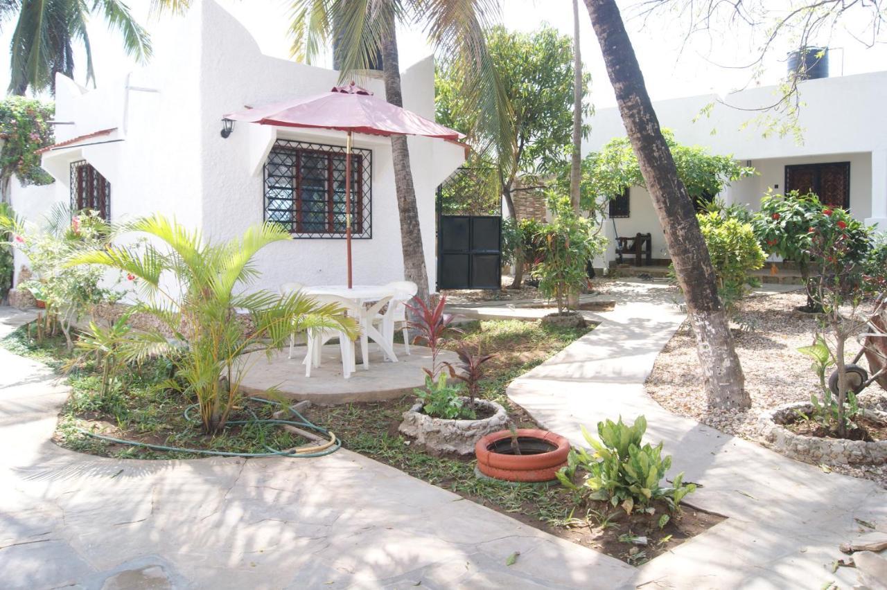 Luciano & Grace Apartments Watamu Extérieur photo