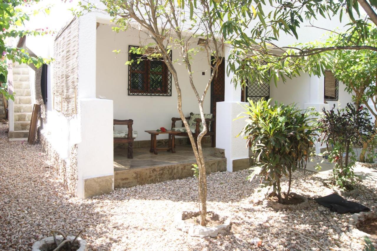 Luciano & Grace Apartments Watamu Extérieur photo