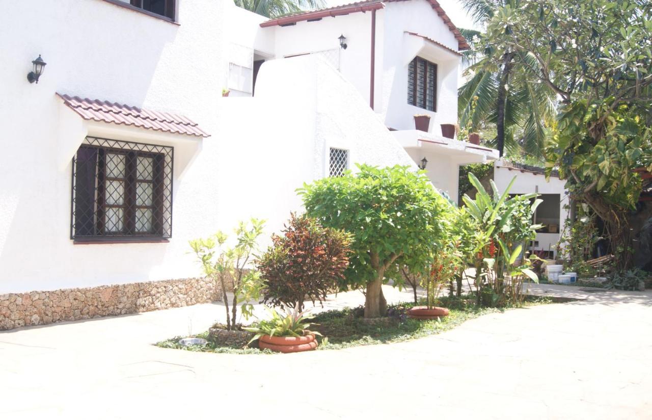 Luciano & Grace Apartments Watamu Extérieur photo