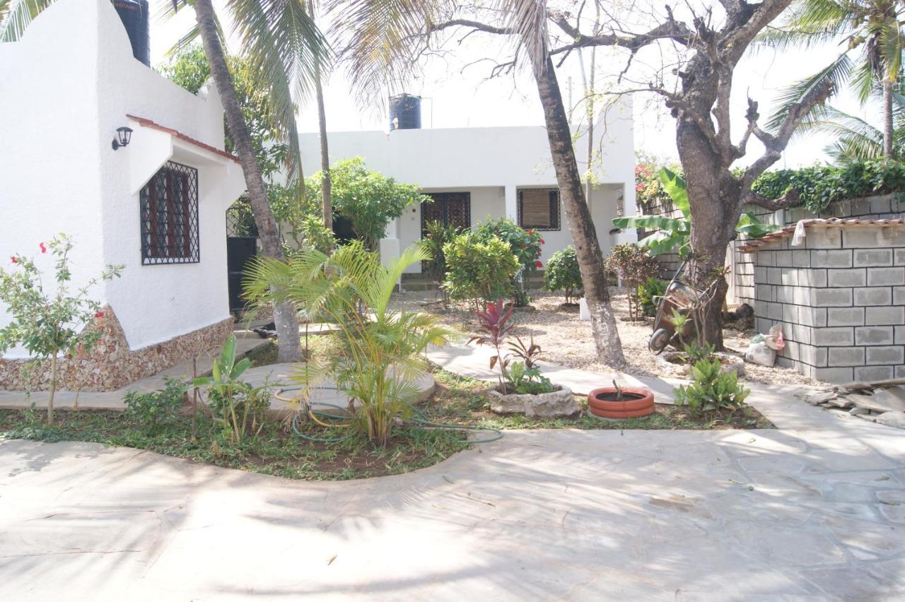 Luciano & Grace Apartments Watamu Extérieur photo
