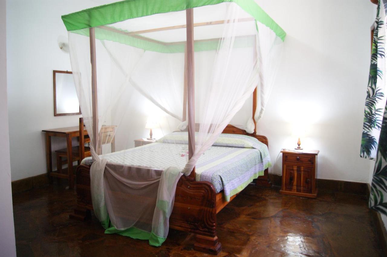 Luciano & Grace Apartments Watamu Extérieur photo