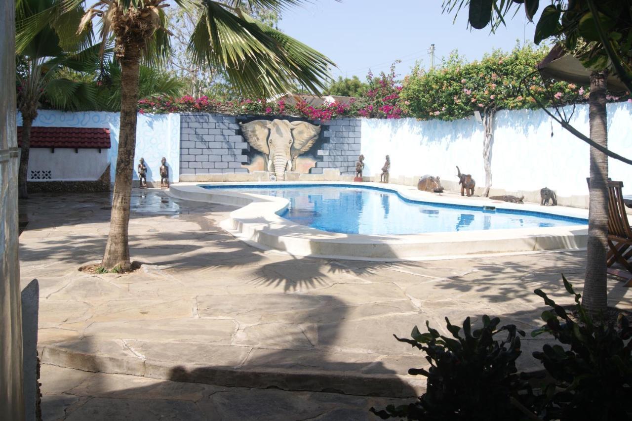 Luciano & Grace Apartments Watamu Extérieur photo
