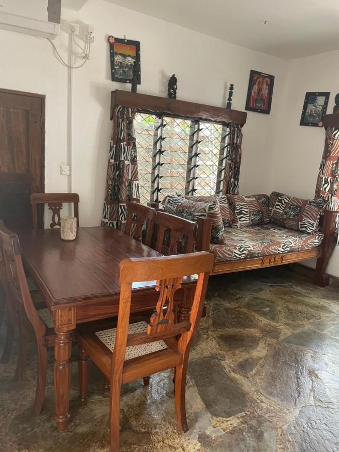Luciano & Grace Apartments Watamu Extérieur photo